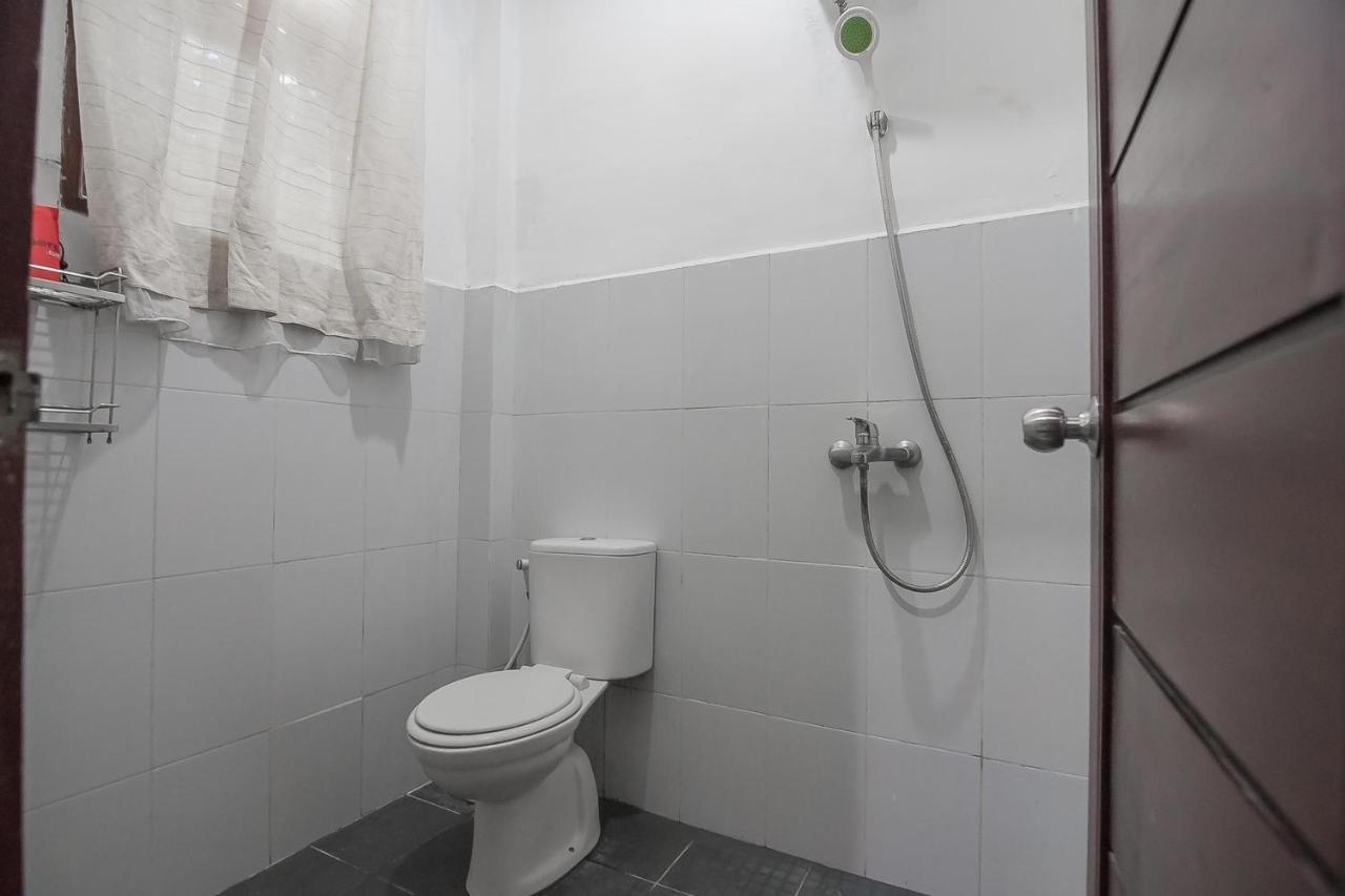 Reddoorz Plus Near Cambridge City Square 2 Medan Exterior photo